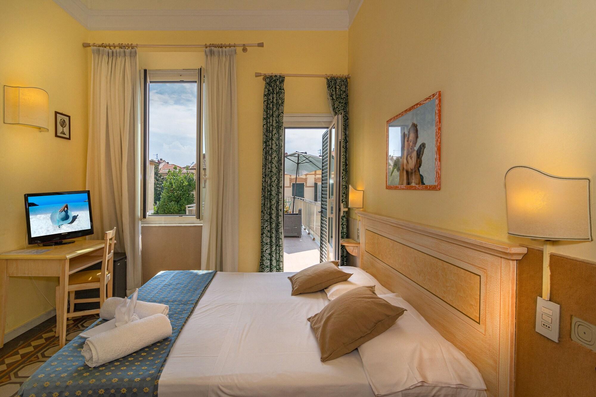Hotel Arcangelo Viareggio Exterior photo