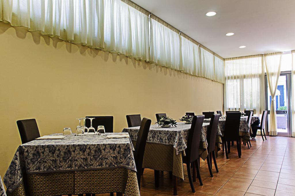 Hotel Arcangelo Viareggio Exterior photo