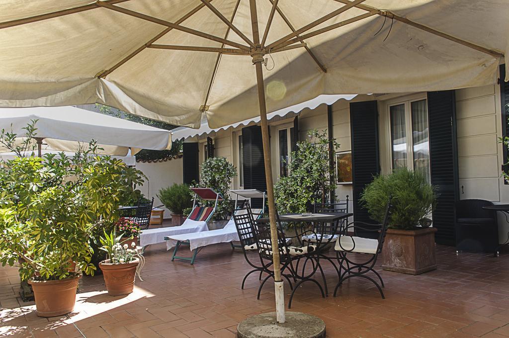 Hotel Arcangelo Viareggio Exterior photo